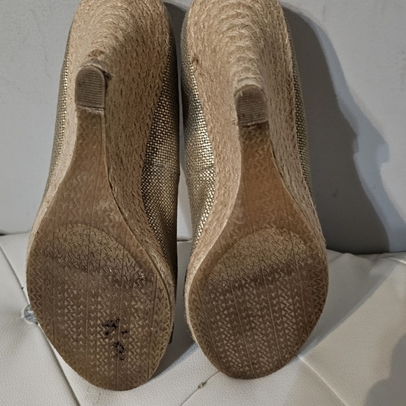 MK peekaboo toe wedge - Picture 4 of 5